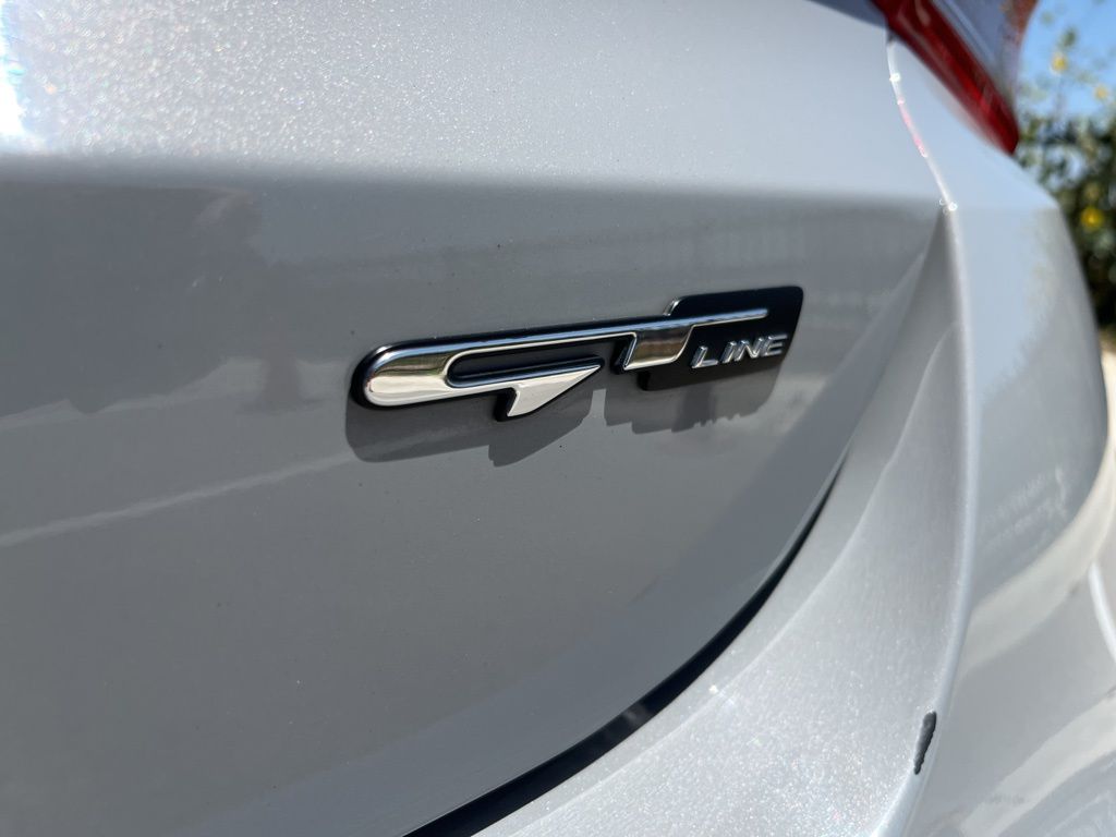 Thumbnail: 2021 Kia K5 - 9