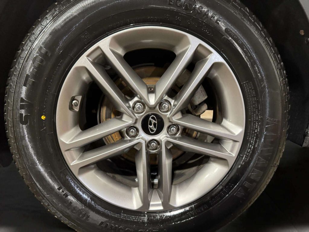 Certified Used 2018 Twilight Black Hyundai 2.4 Base image 27