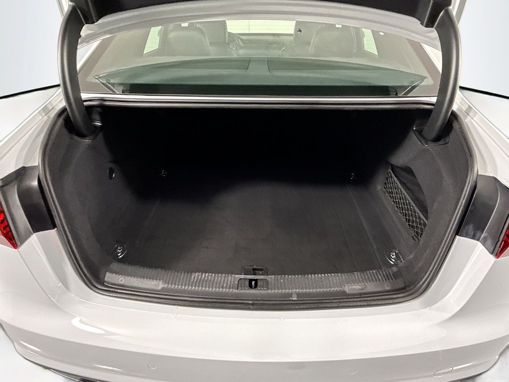 Thumbnail: 2018 Audi A6 - 28