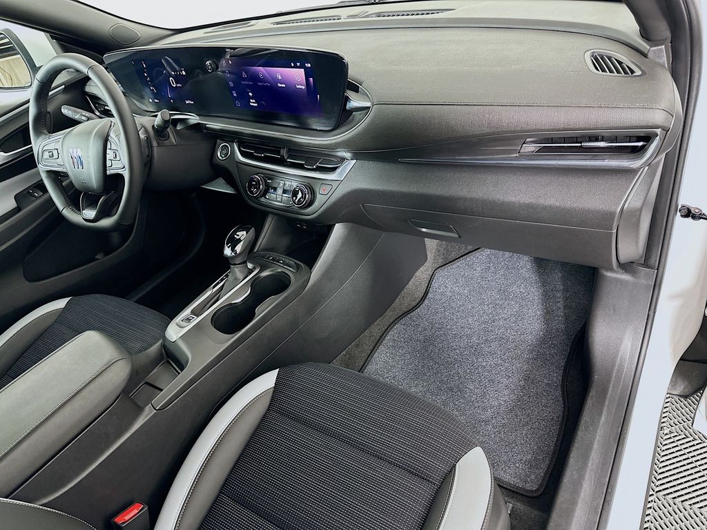 2024 Buick Envista Preferred 27