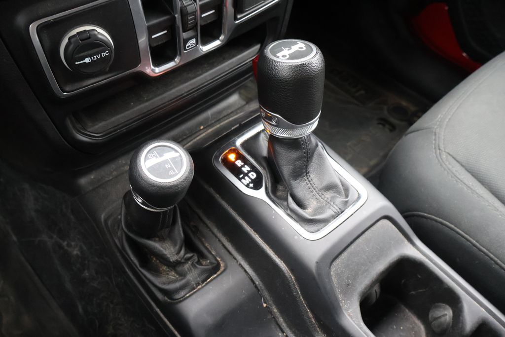 Thumbnail: 2019 Jeep Wrangler - 28