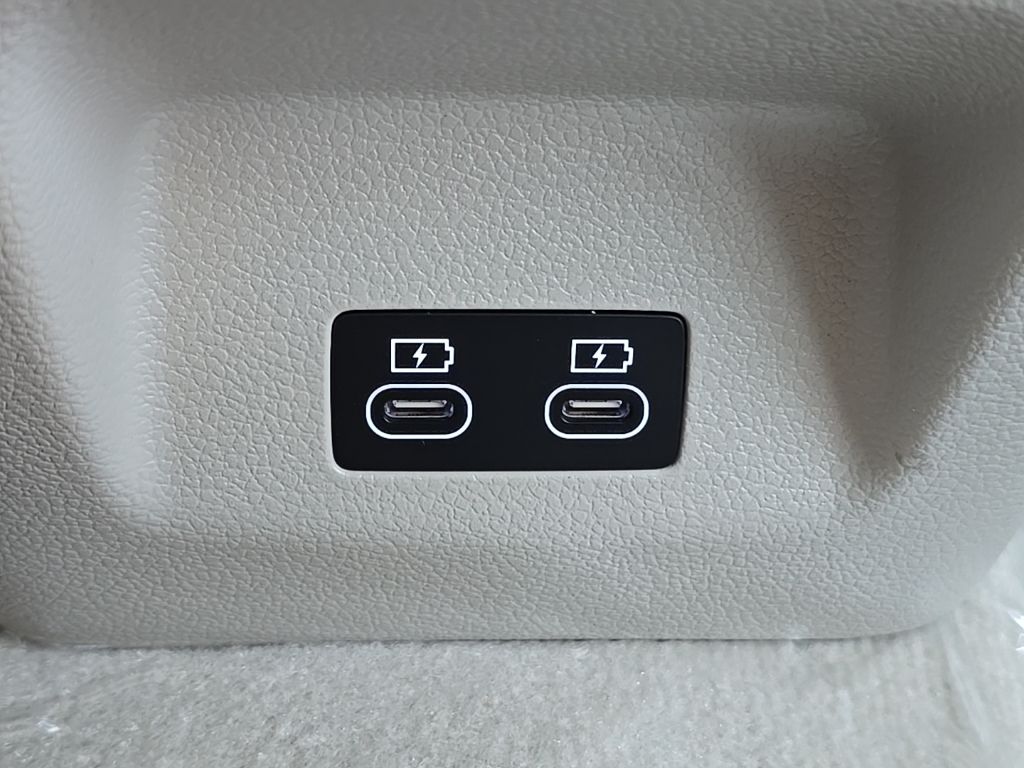 Thumbnail: 2026 Genesis G70 - 22