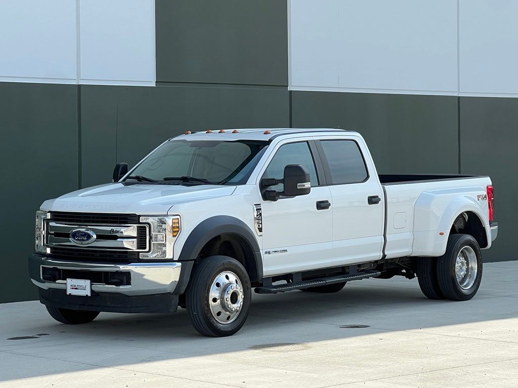Oxford White 2019 Ford F-450 Super Duty Pickup Truck Four-Wheel Drive 6-Speed Automatic