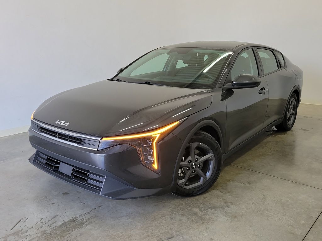 2025 Kia K4 LXS FWD
