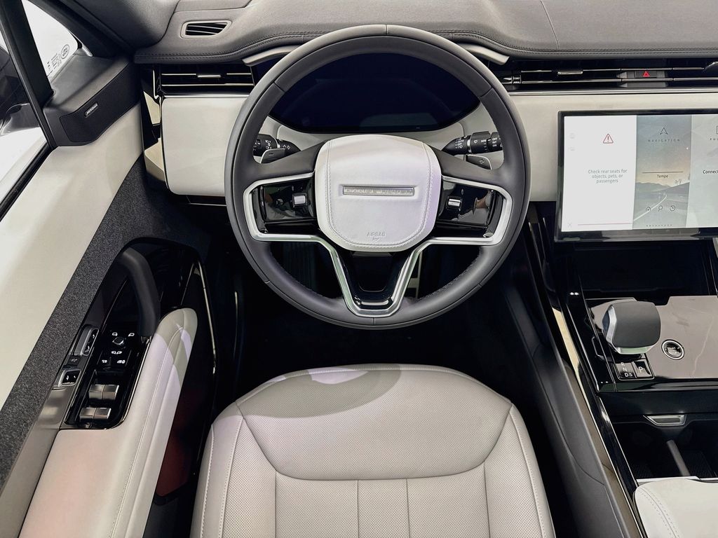 Thumbnail: 2026 Land Rover Range Rover Sport - 11