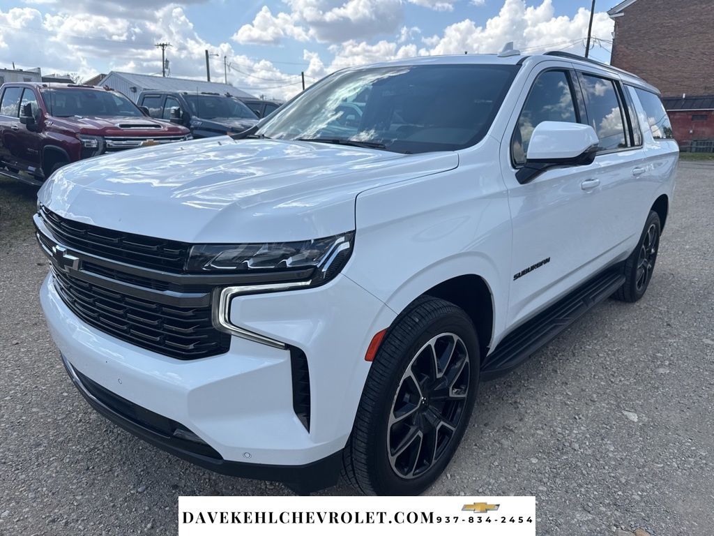 Summit White 2022 Chevrolet Suburban SUV / Crossover Four-Wheel Drive 