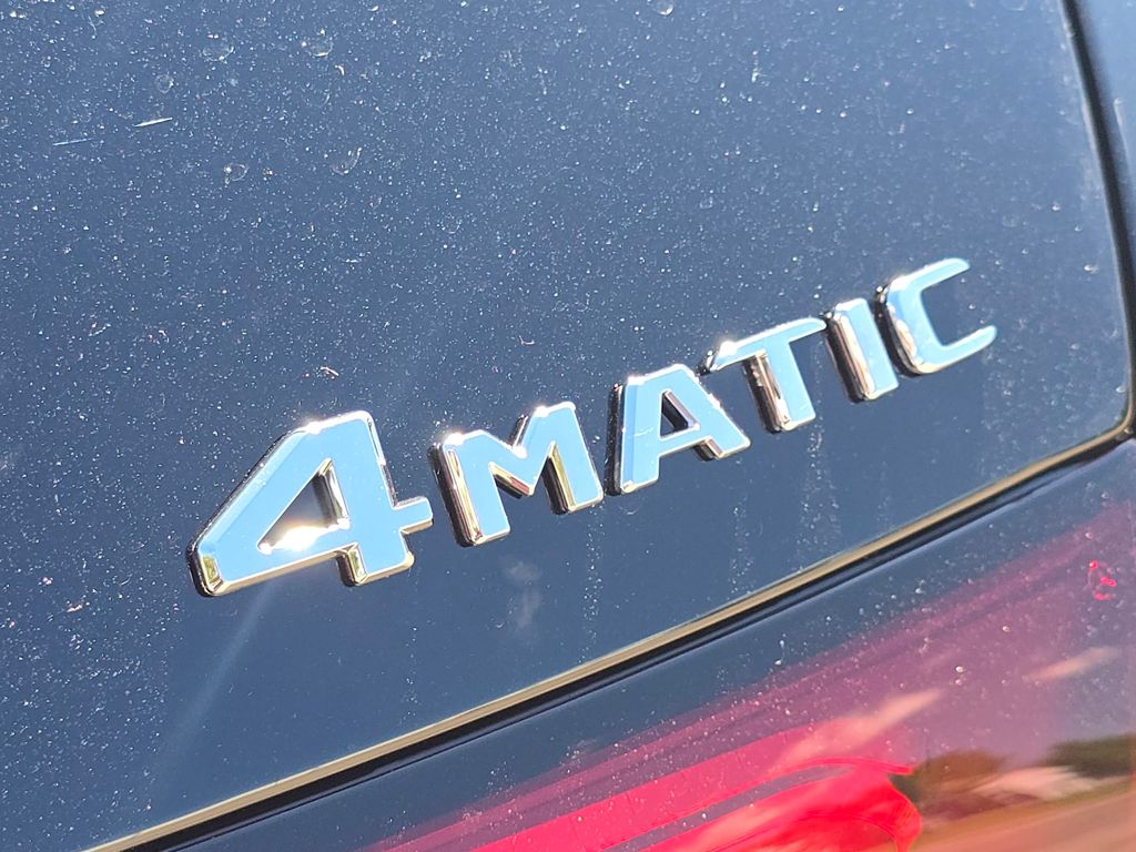 New 2026 Black Mercedes-Benz GLC 300 image 6