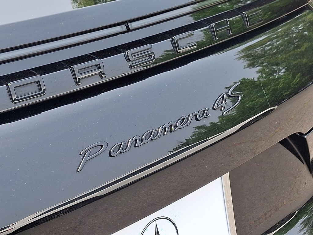 Thumbnail: 2018 Porsche Panamera - 29