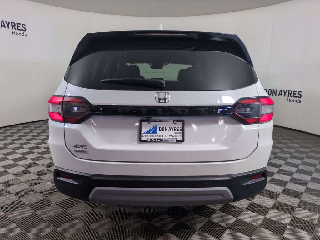 View vehicle photo 4