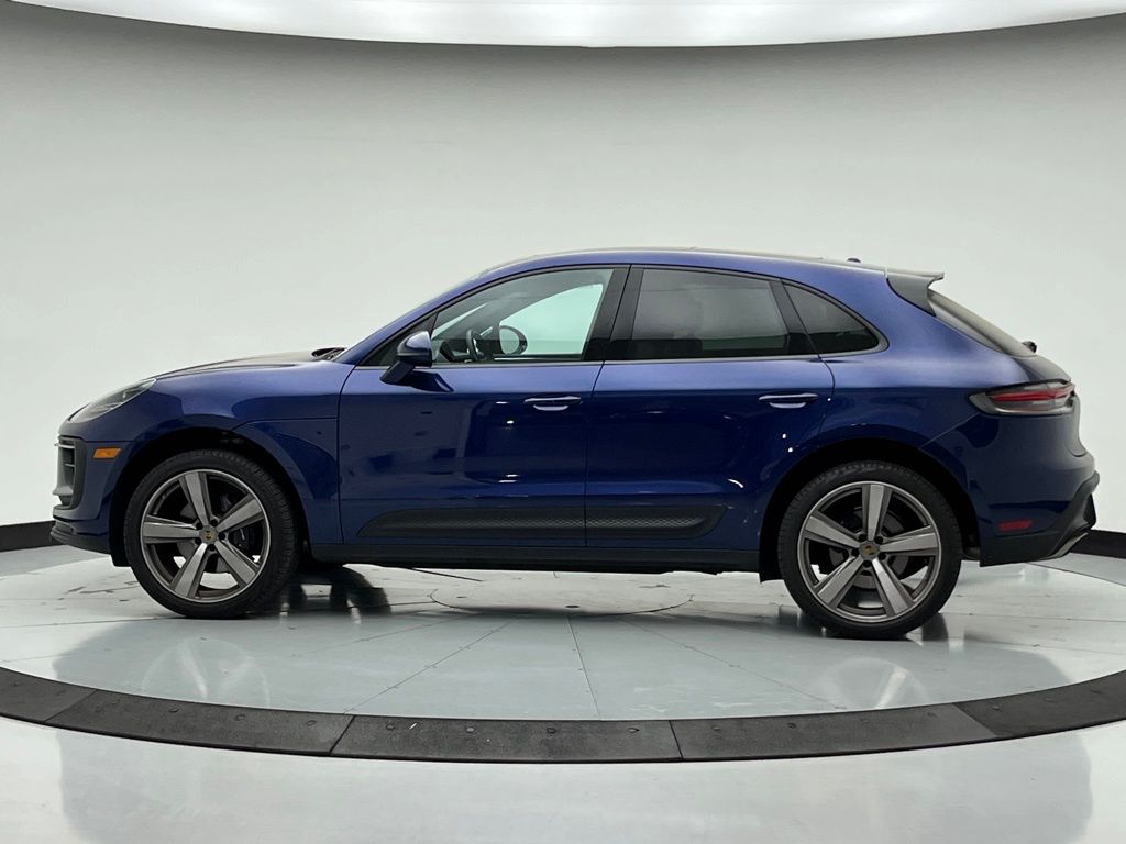 Thumbnail: 2025 Porsche Macan - 2