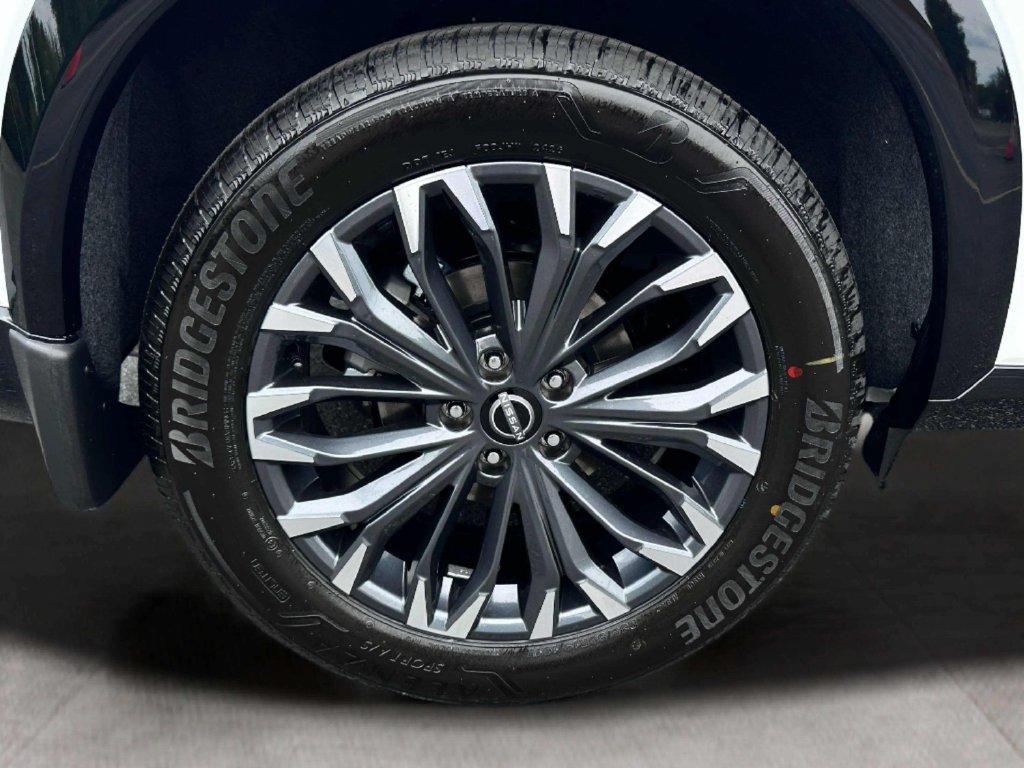 New 2026 Everest White Pearl Tricoat Nissan Platinum image 10
