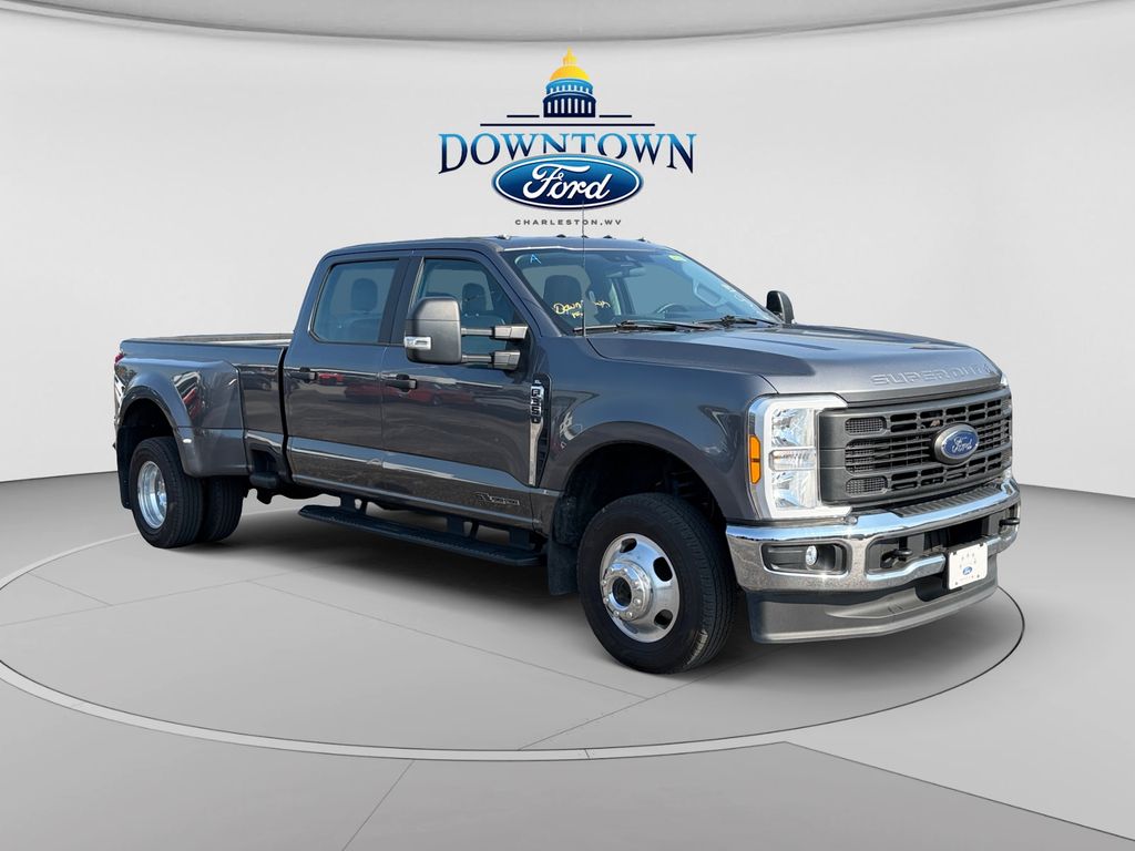 Gray Metallic 2023 Ford F-350 Super Duty Pickup Truck Four-Wheel Drive Automatic