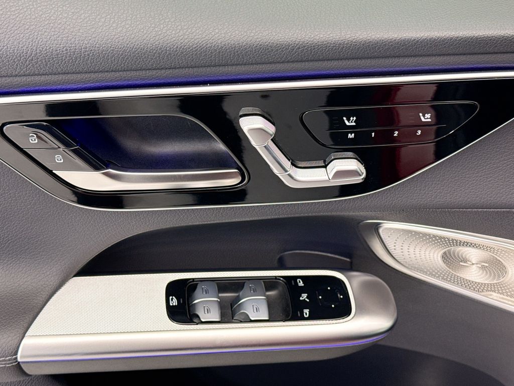 Thumbnail: 2026 Mercedes-Benz GLC - 22
