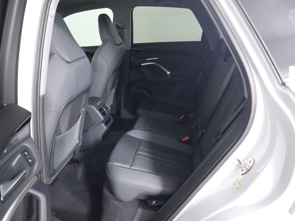 Thumbnail: 2025 Audi Q5 - 23