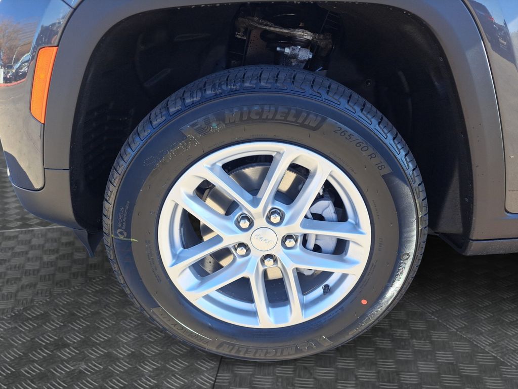 New Car 2025 Jeep Grand Cherokee  Laredo X For Sale Under $35,000 In Austin, Texas