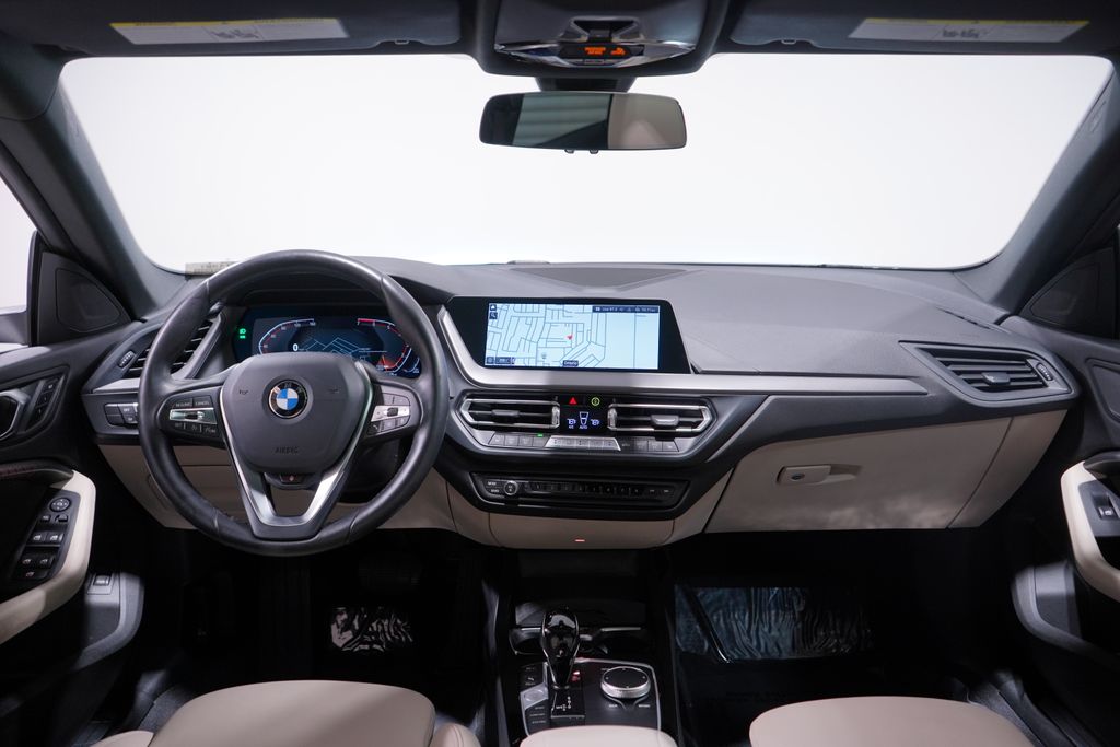 Thumbnail: 2022 BMW 2 Series - 10