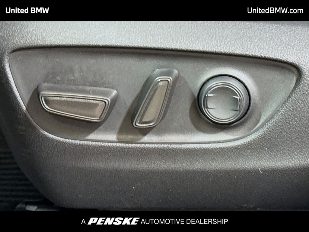 Thumbnail: 2020 Toyota RAV4 - 4