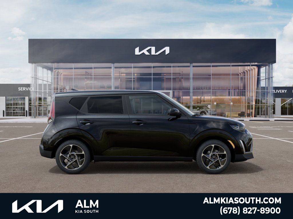 2025 Kia Soul EX photo 3