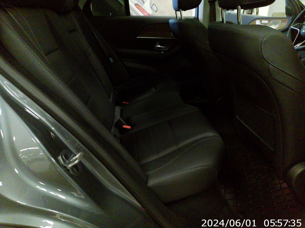 Thumbnail: 2026 Mercedes-Benz GLE - 31