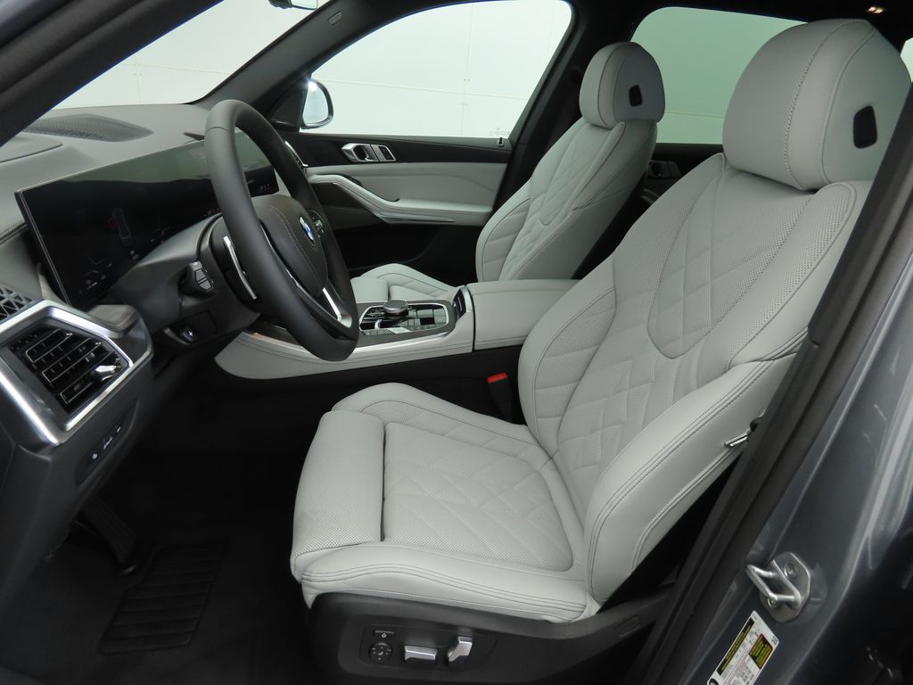 Thumbnail: 2026 BMW X5 - 19