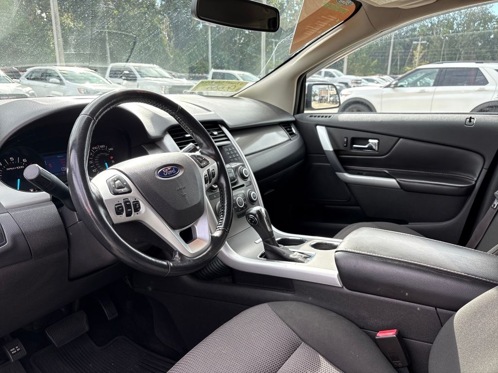 2013 Ford Edge SEL photo 4