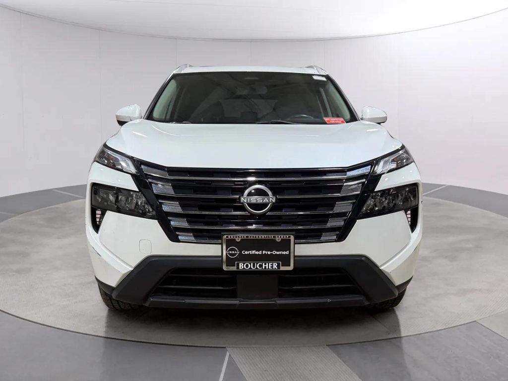 Certified Used 2024 Everest White Pearl Nissan SV image 8