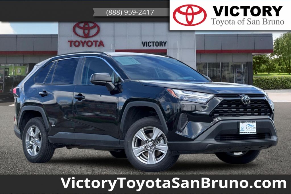 2025 Toyota RAV4 Hybrid LE