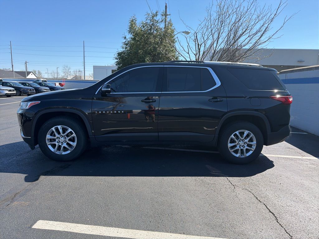 Thumbnail: 2018 Chevrolet Traverse - 2