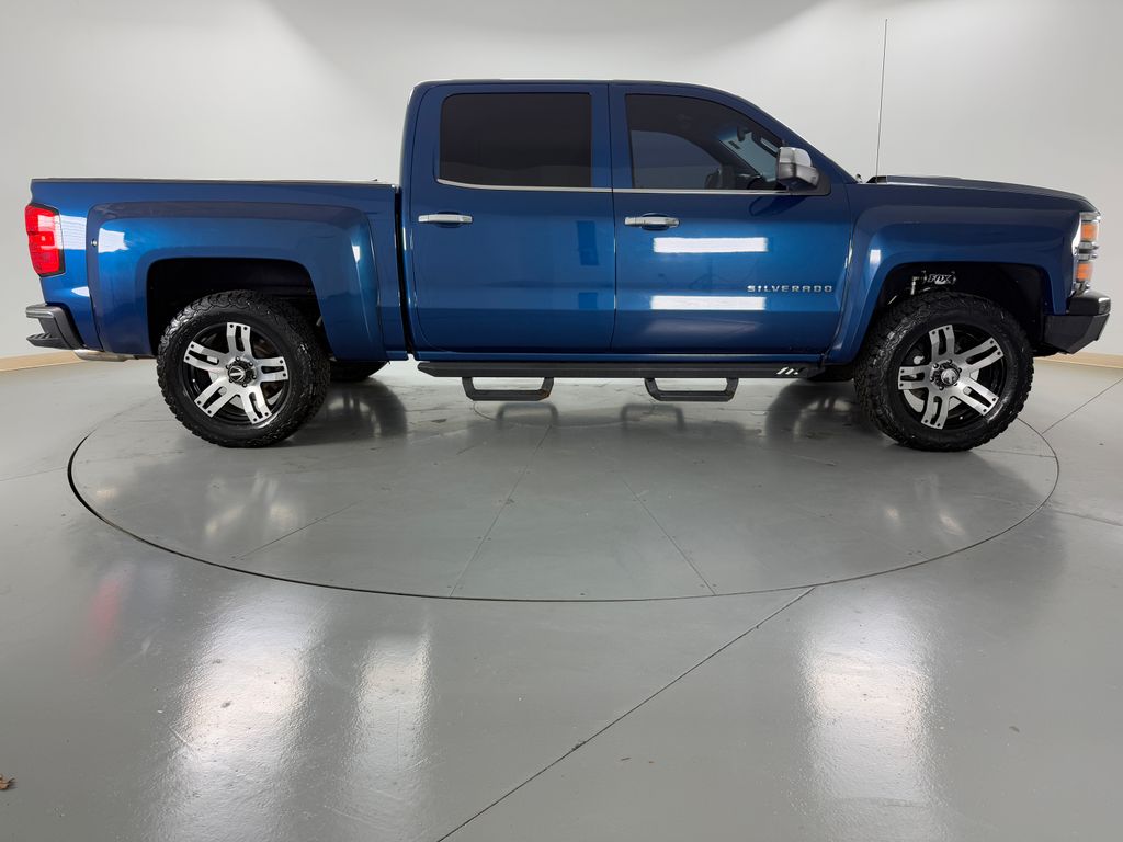 Used 2015 Blue Chevrolet LTZ image 5