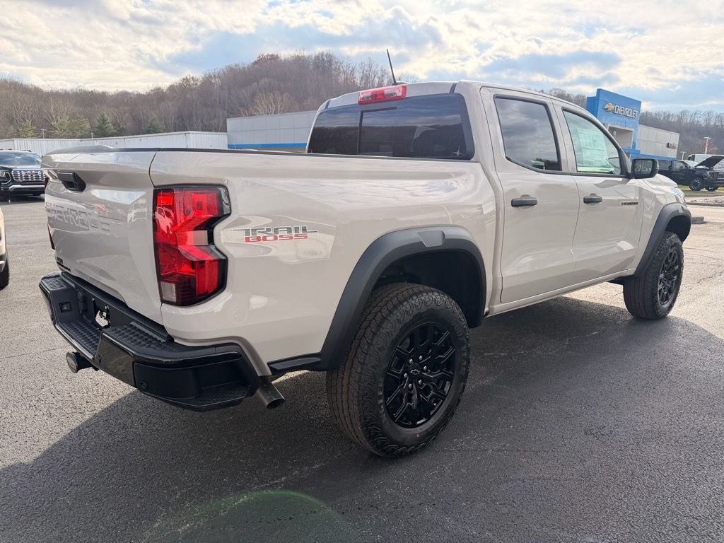 View vehicle photo 4