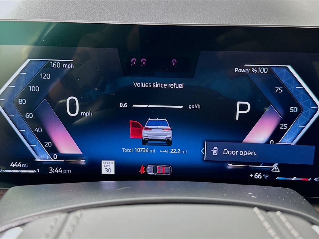 Thumbnail: 2025 BMW X7 - 15