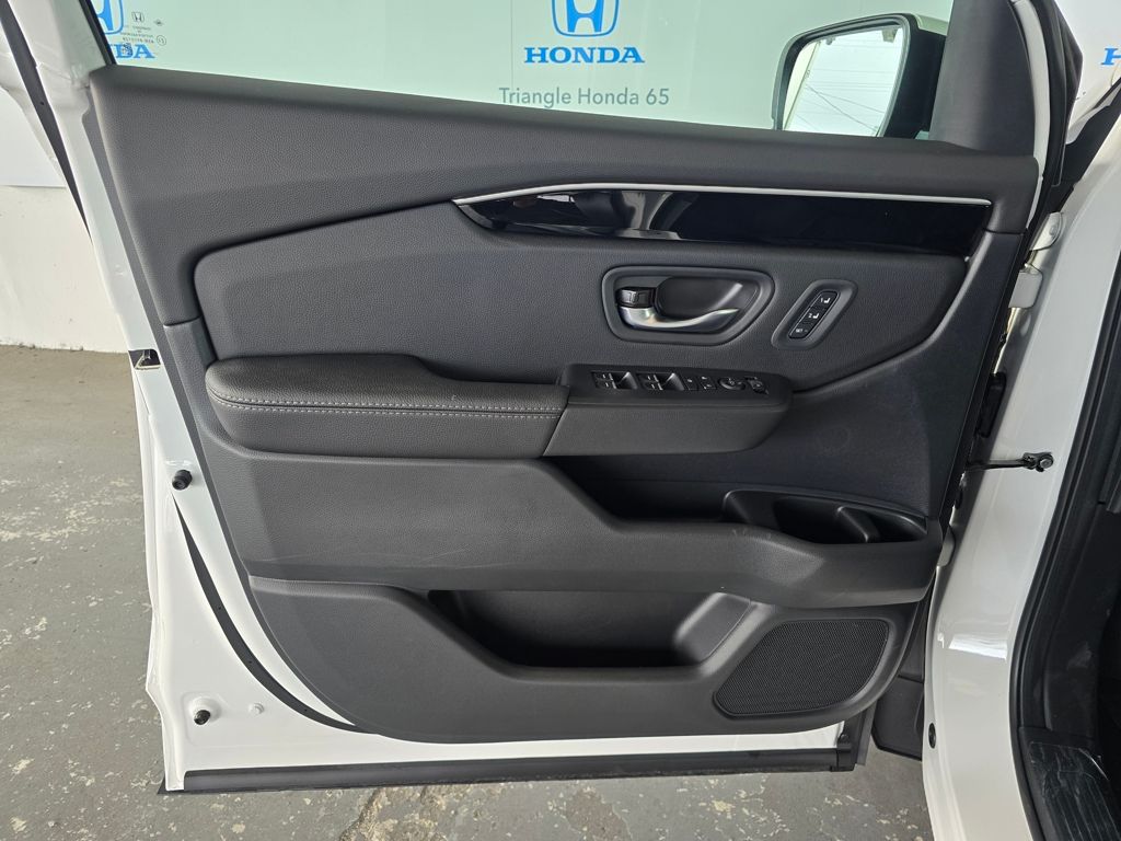 Thumbnail: 2026 Honda Pilot - 10