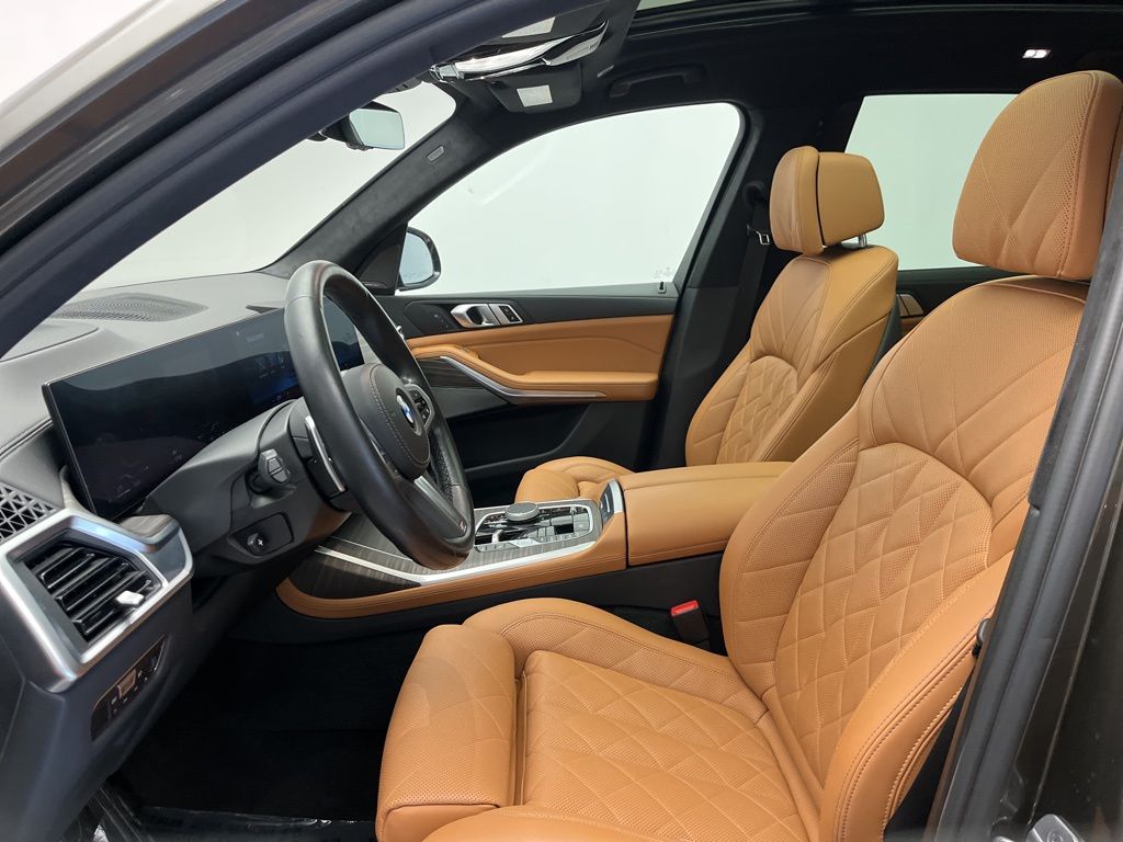 Thumbnail: 2023 BMW X7 - 12