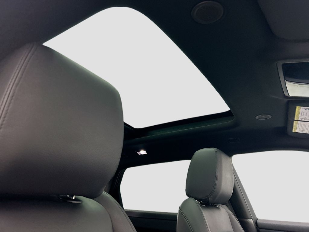 Thumbnail: 2025 Land Rover Range Rover Evoque - 17