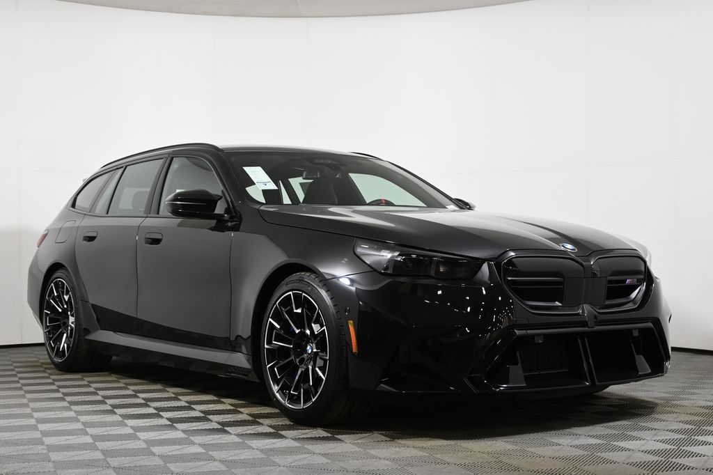 Thumbnail: 2026 BMW M5 - 9