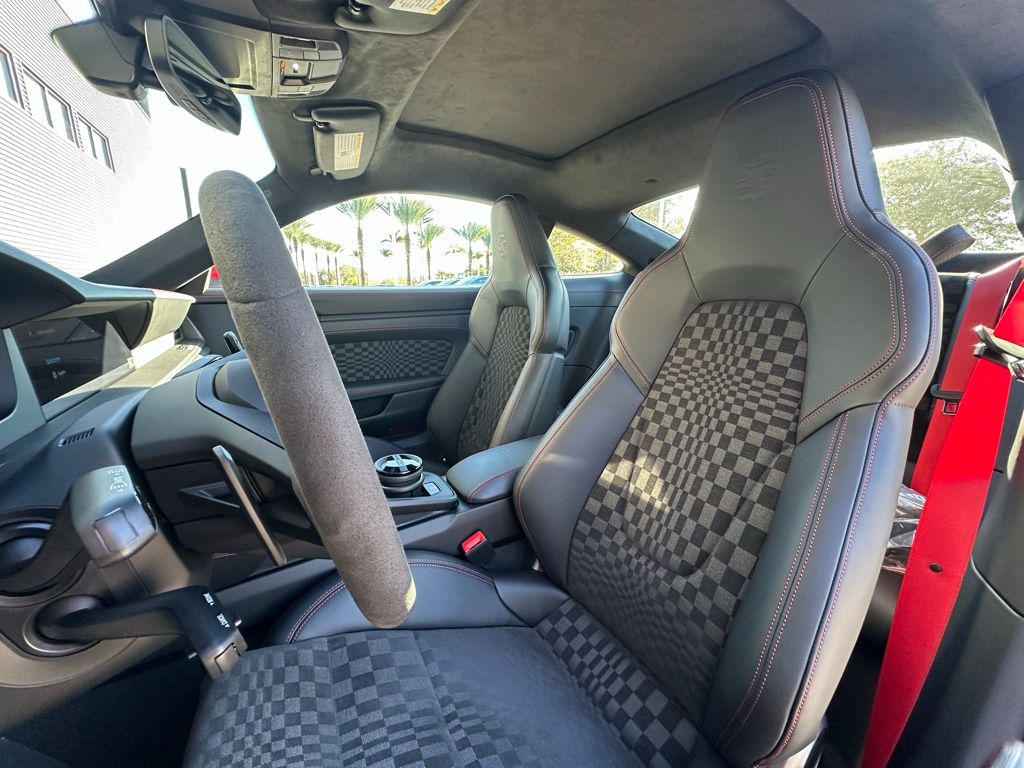 Thumbnail: 2026 Porsche 911 - 5