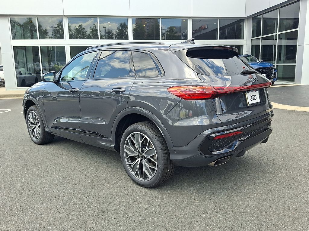 Thumbnail: 2026 Audi Q5 - 4