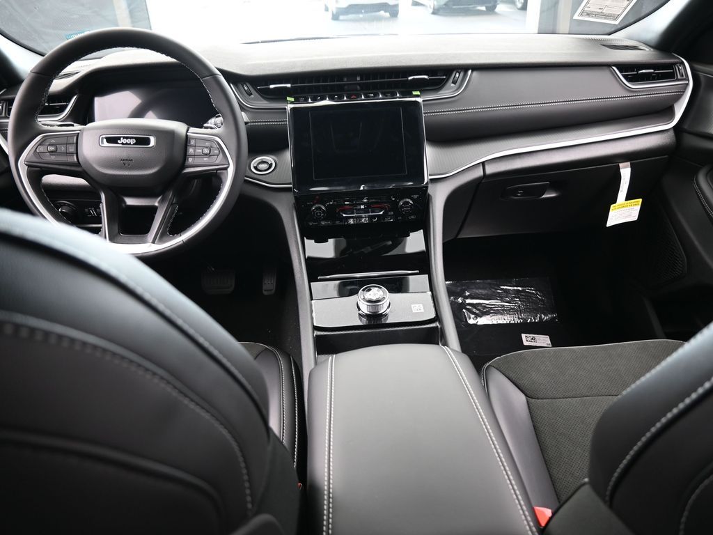 New 2025 Velvet Red Pearlcoat Jeep Altitude X image 31