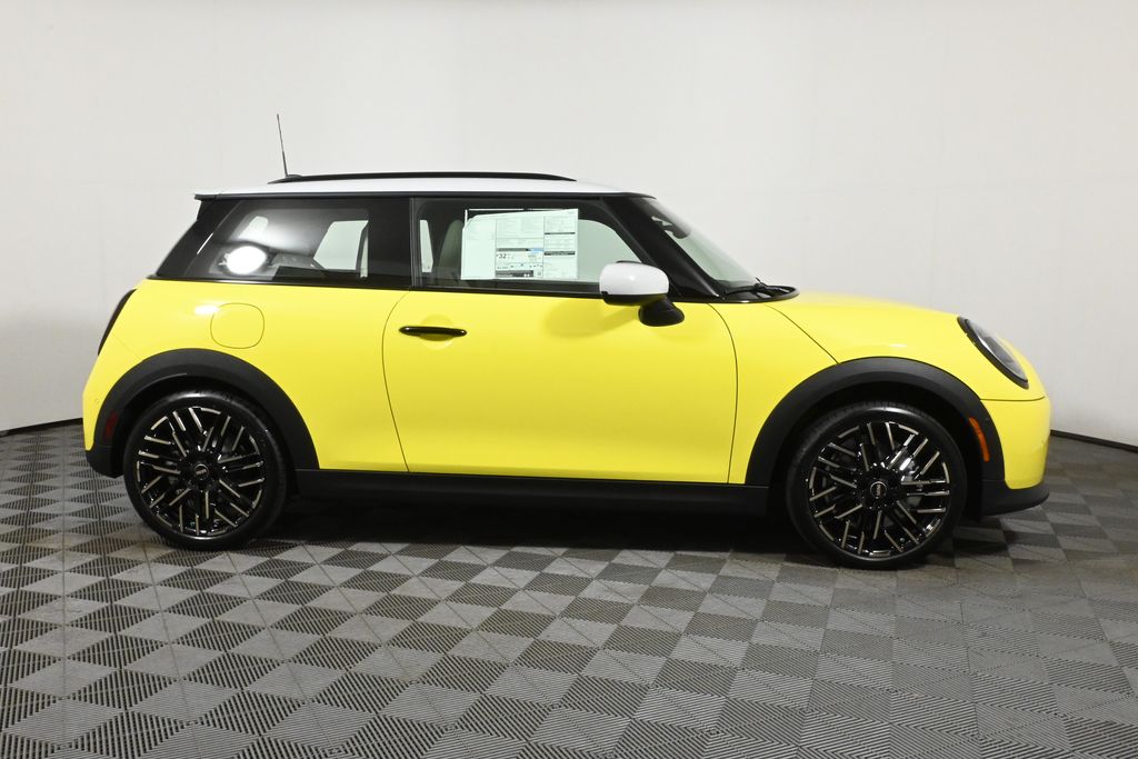 2025 MINI Cooper S 8