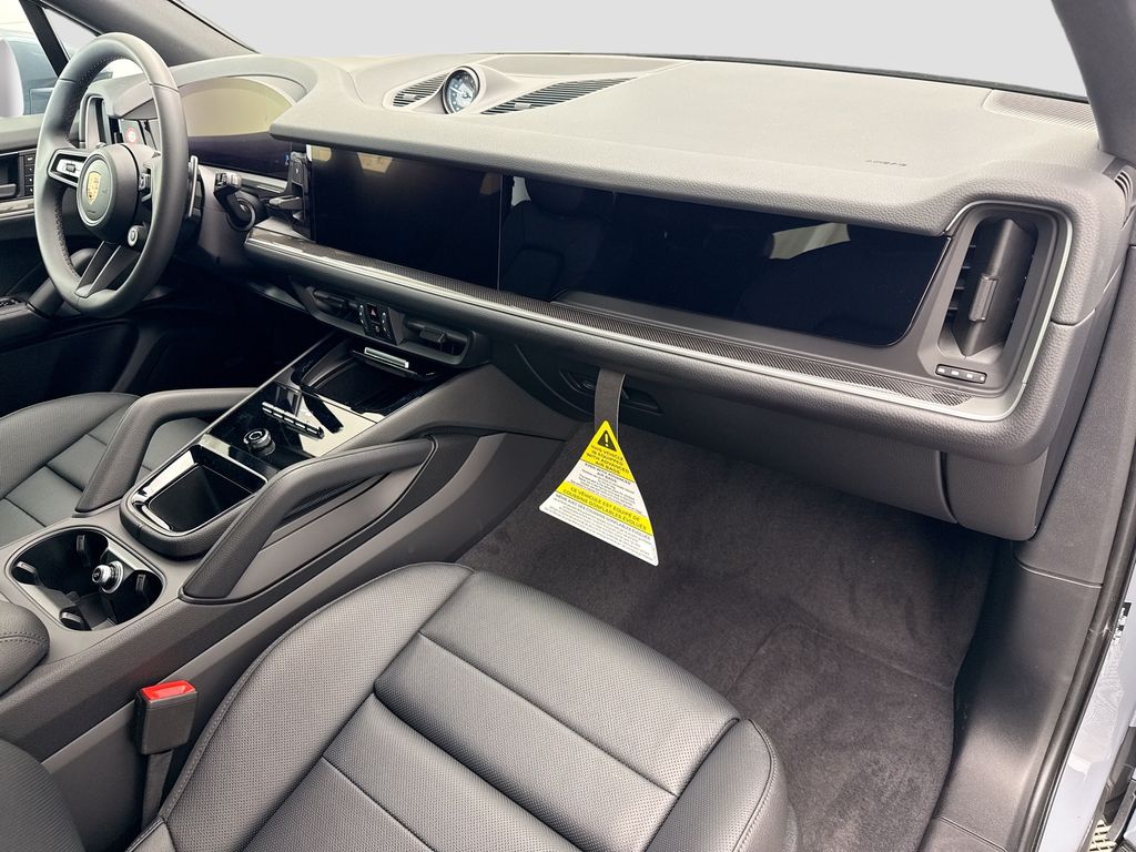 Thumbnail: 2026 Porsche Cayenne - 20