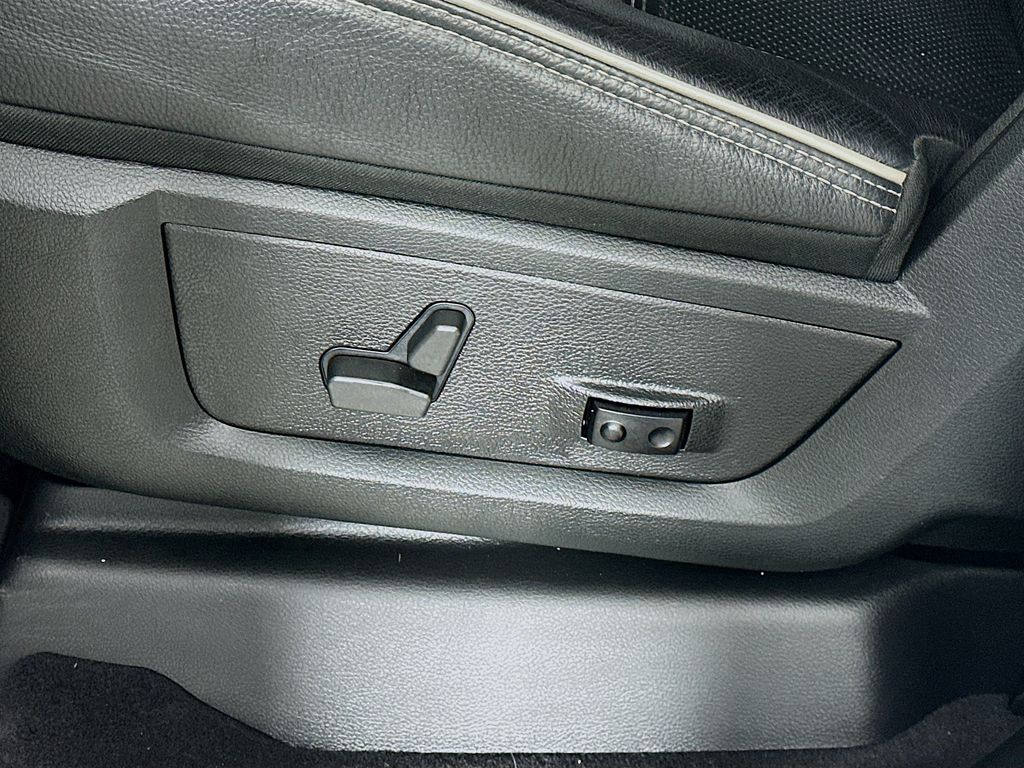 Used 2021 Silver Ram Limited image 23