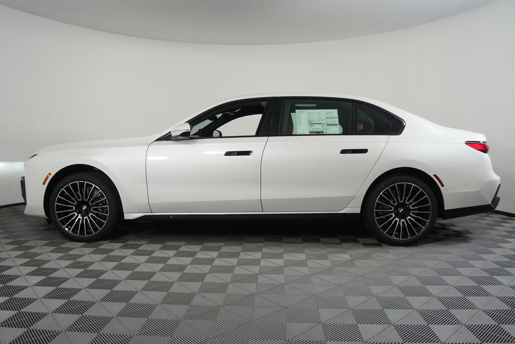 Thumbnail: 2025 BMW 7 Series - 6