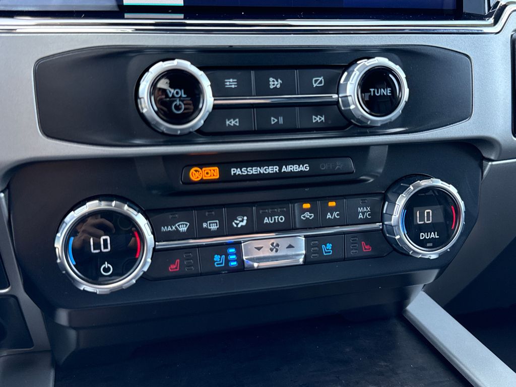 Used 2022 Gray Ford Lariat image 22