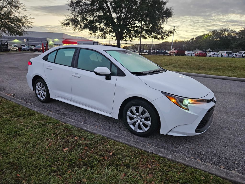 2023 Toyota Corolla LE 7