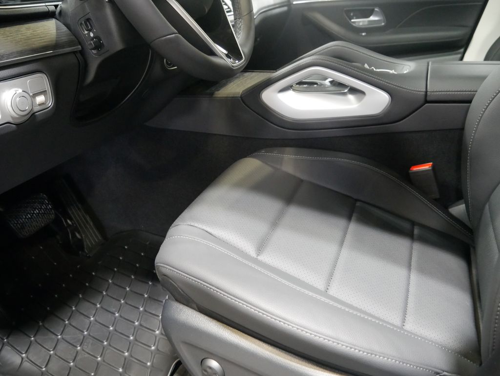 Thumbnail: 2026 Mercedes-Benz GLE - 20