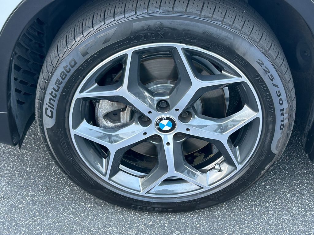 Thumbnail: 2019 BMW X1 - 9