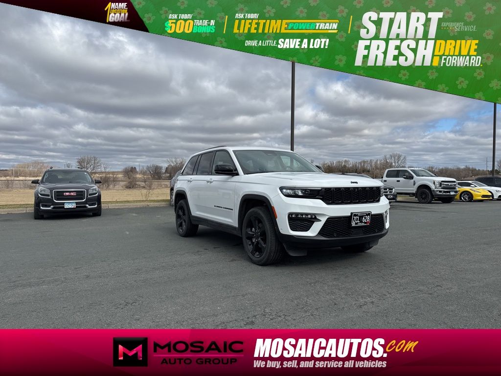 Bright White Clearcoat 2023 Jeep Grand Cherokee Limited 4WD SUV / Crossover Four-Wheel Drive 8-Speed Automatic