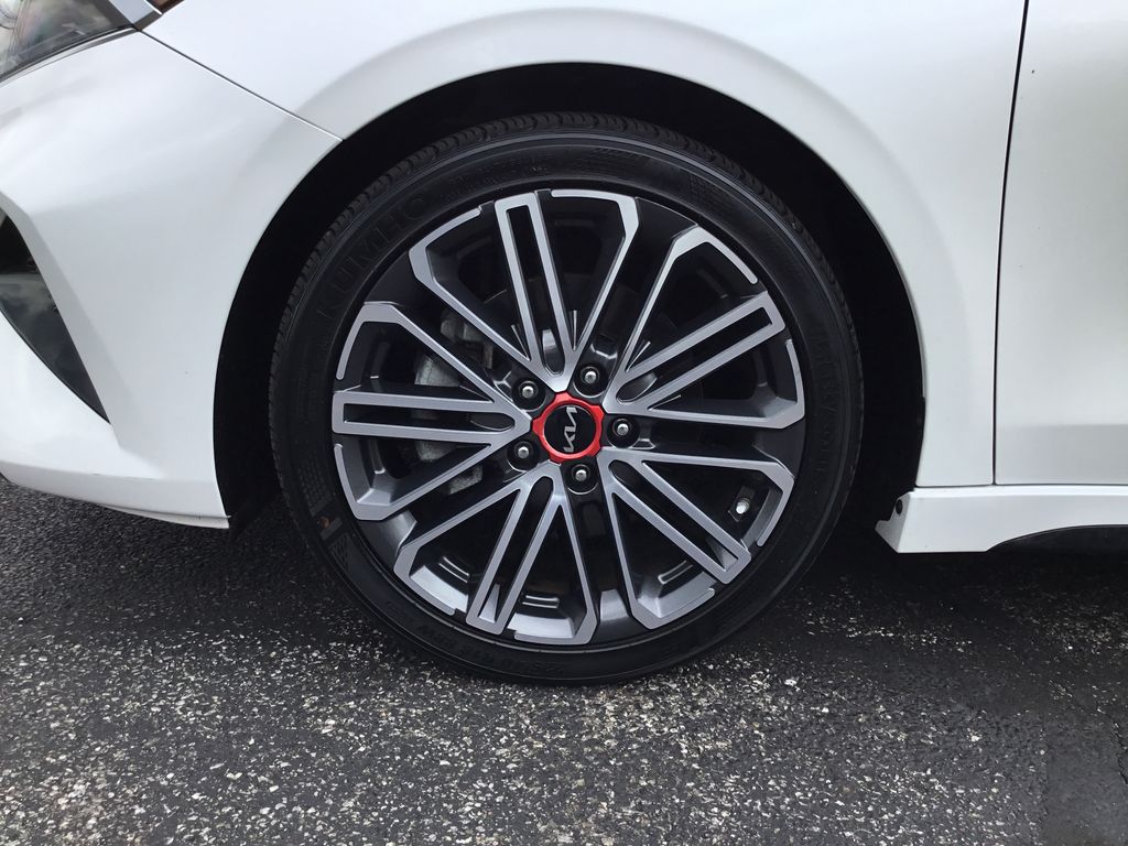 Thumbnail: 2022 Kia Forte - 9