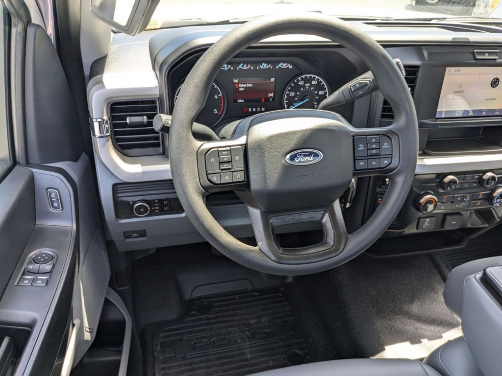 2025 Ford F-550 Super Duty 