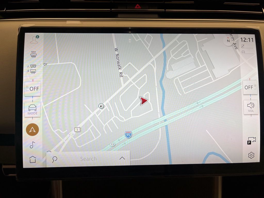 Thumbnail: 2025 Land Rover Range Rover - 18